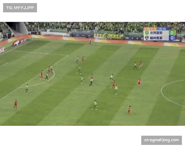 梅州客家防守漏洞明显,场均失2.4球成降级主因 梅州客家防守漏洞明显,场均失2.4球成降级主因